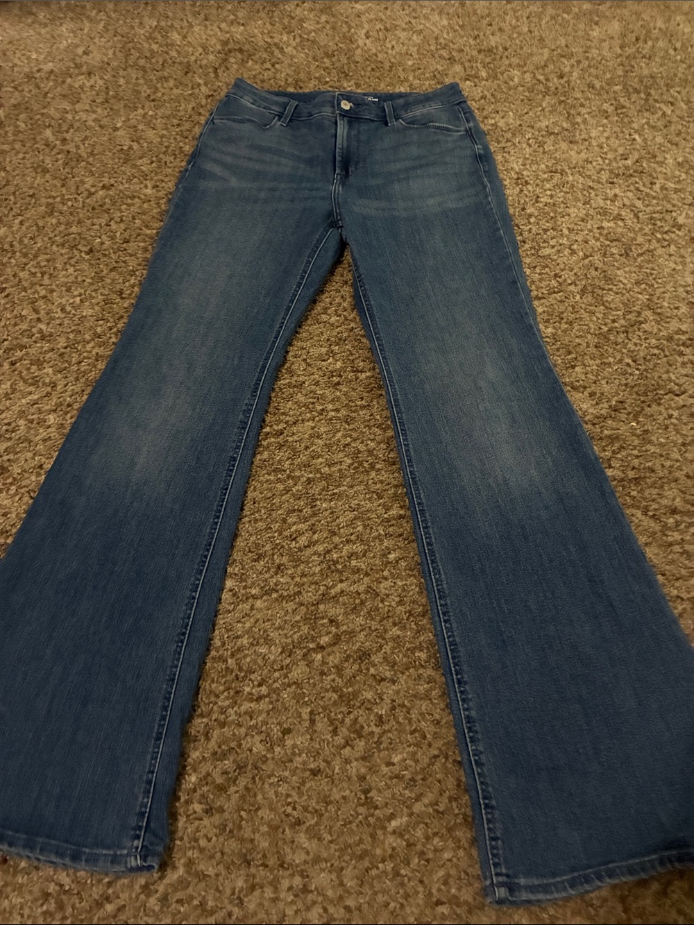 Old Navy Women's High Rise Wow Flare Jeans size 8 inseam 32.5